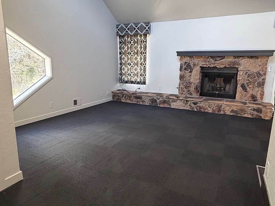 1st image of 696 Village Blvd APT 3
