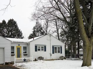 57 Oak St, West Springfield, MA 01089