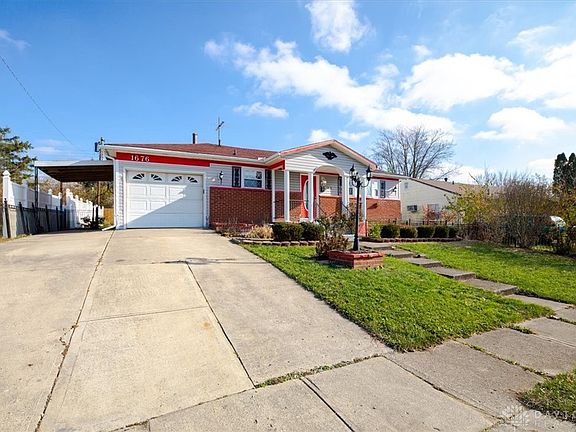 3rd image of 1676 Hopewell Ave