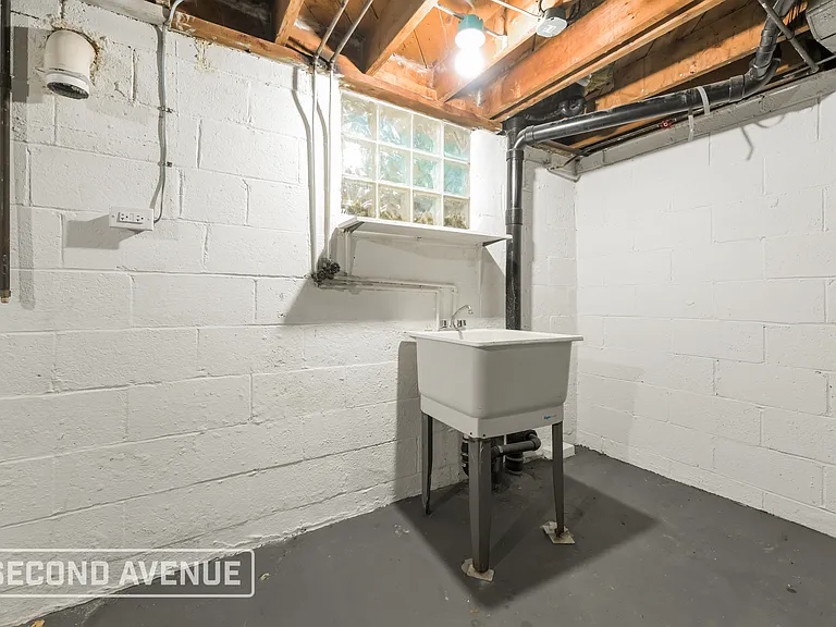 127 Stowe Dr — Photo 13