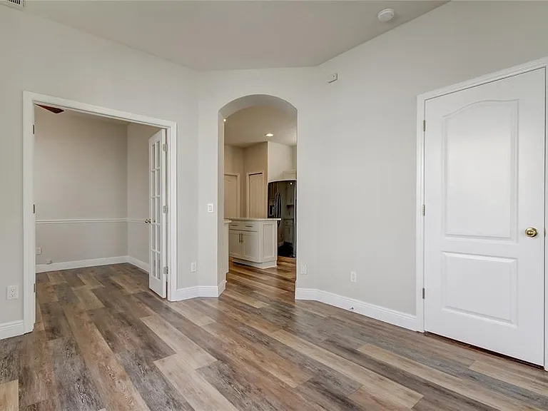 10704 Sierra Vista Pl — Photo 12
