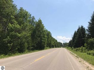 N Popp Rd, Lake Leelanau, MI 49653