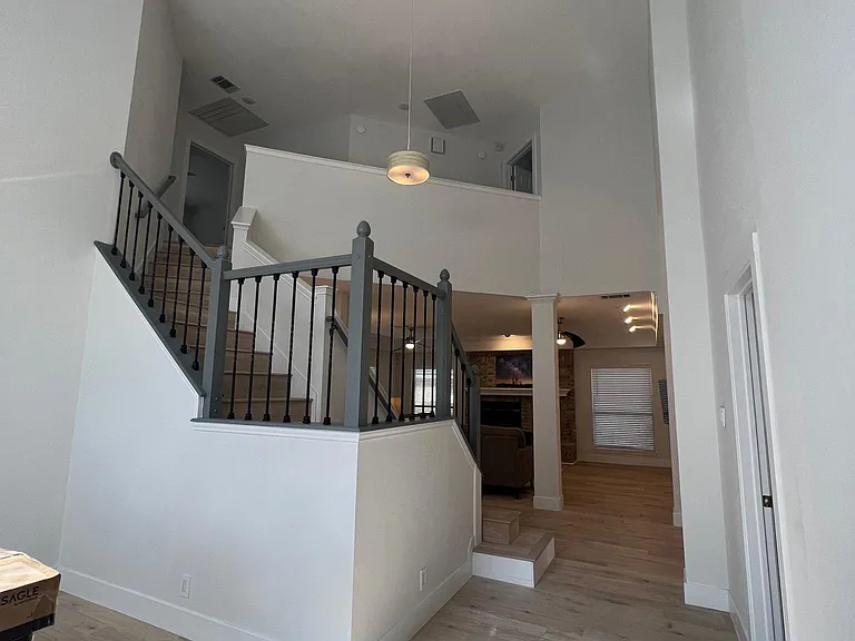 3914 Latimer Dr — Photo 10