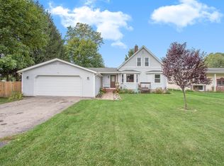 55 Anderson St NW, Sparta, MI 49345