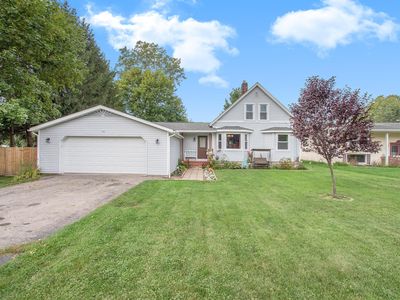 55 Anderson St NW, Sparta, MI, 49345