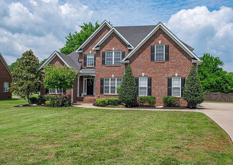 1st image of 115 Hidden Cove Ct