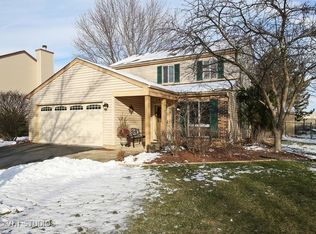 1009 Hyde Park Ln, Naperville, IL 60565