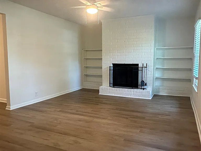 219 Glencroft Ct — Photo 6