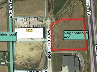 10995 High Life Ct SW, Cedar Rapids, IA 52404