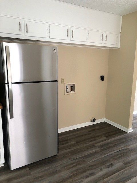 Washer & Dryer Hookups