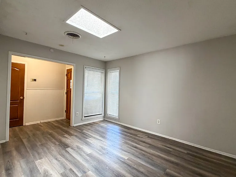 5604 38th St — Photo 3