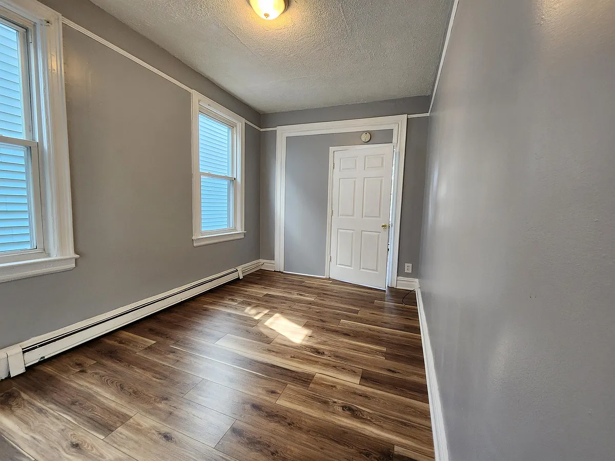 Building Photo - 85 Van Nostrand Ave #1