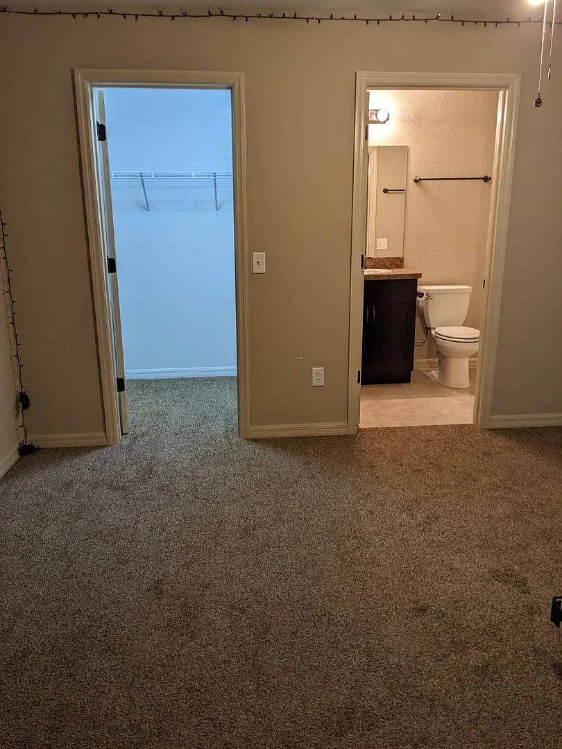 Almost New 3/2/2 garage — Photo 4