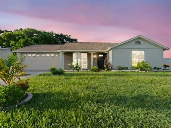 7135 Flaggler Dr, Port Richey, FL 34668