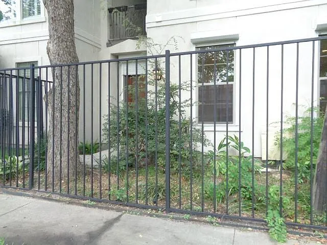 3 bed, 3.5 bath, 2710 sqft, $2,995 — Photo 2