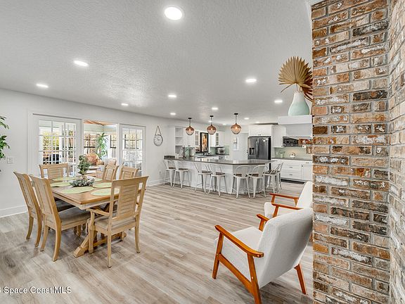 3rd image of 999 Sunswept Rd NE