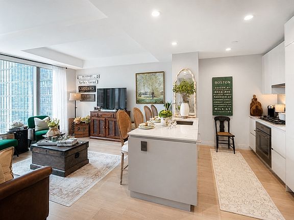 4th image of 133 Seaport Blvd #1207