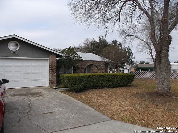 3rd image of 751 Sawtooth Dr