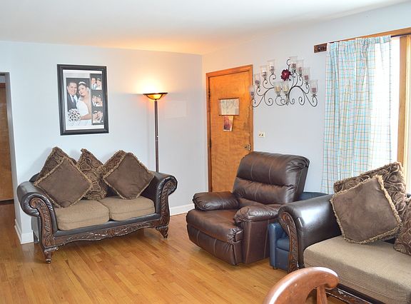 4th image of 3548 Louis St