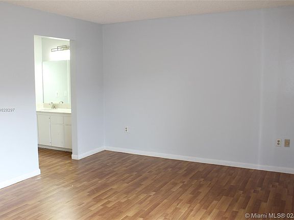 2nd image of 10006 NW 41st St
