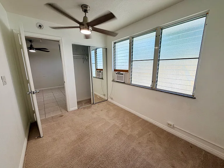 909 University Ave #107 — Photo 8