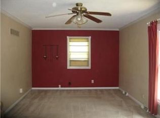 302 Holtz St, Excelsior Springs, MO 64024