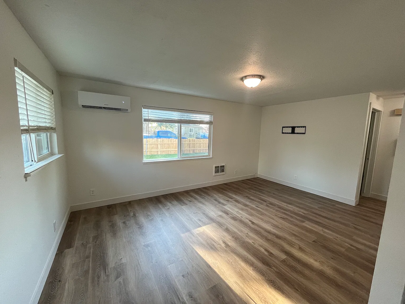 2 bed, 850 sqft, $1,500 — Photo 4