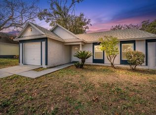 404 Regal Park Dr, Valrico, FL 33594