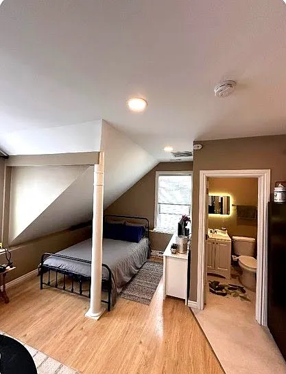 7328 N Honore St #2 — Photo 5