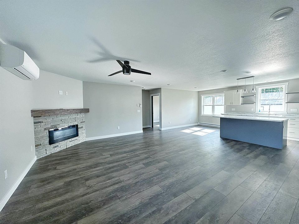 303 S Charles St, Calmar, IA 52132 MLS 20232148 Zillow