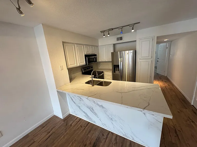 2425 Holly Hall St #116 — Photo 6