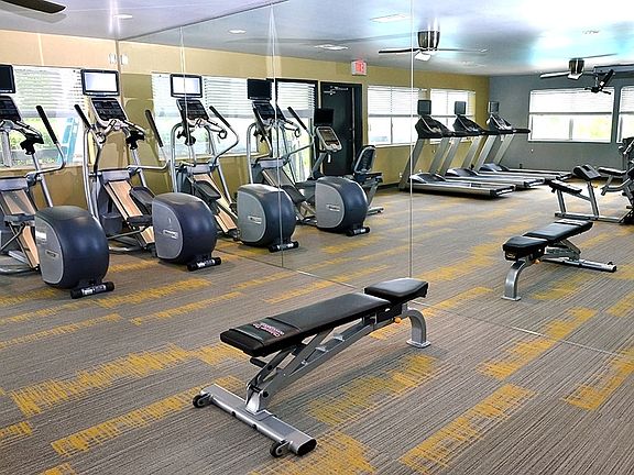 24/7 Fitness Center