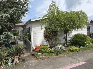 673 SW Crestview Way, Troutdale, OR 97060