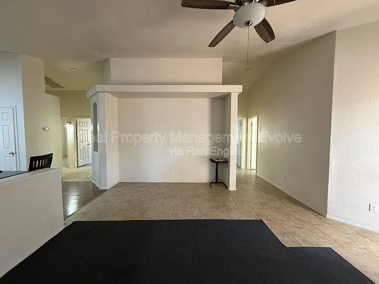 7816 N 54th Ln — Photo 14