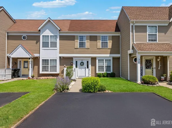 32 Crandall Dr, East Brunswick, NJ 08816