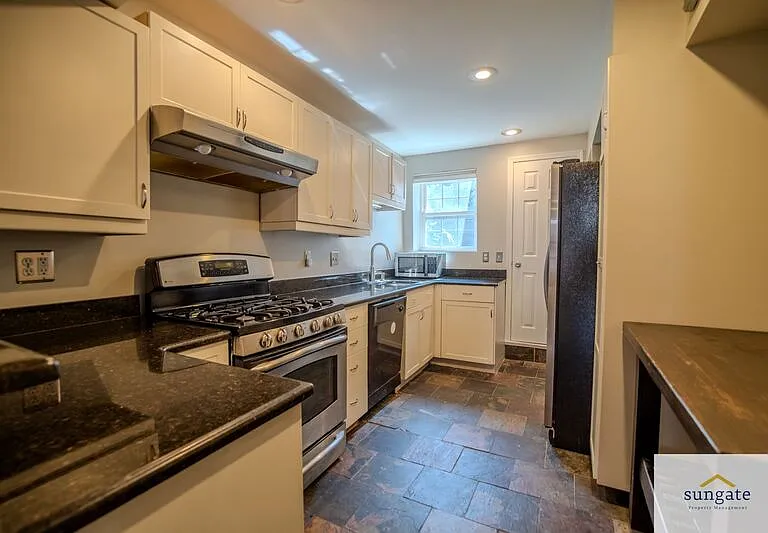 313 S Madeira St — Photo 8