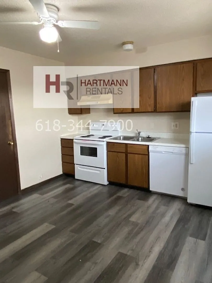 44 Bellevue Dr — Photo 4