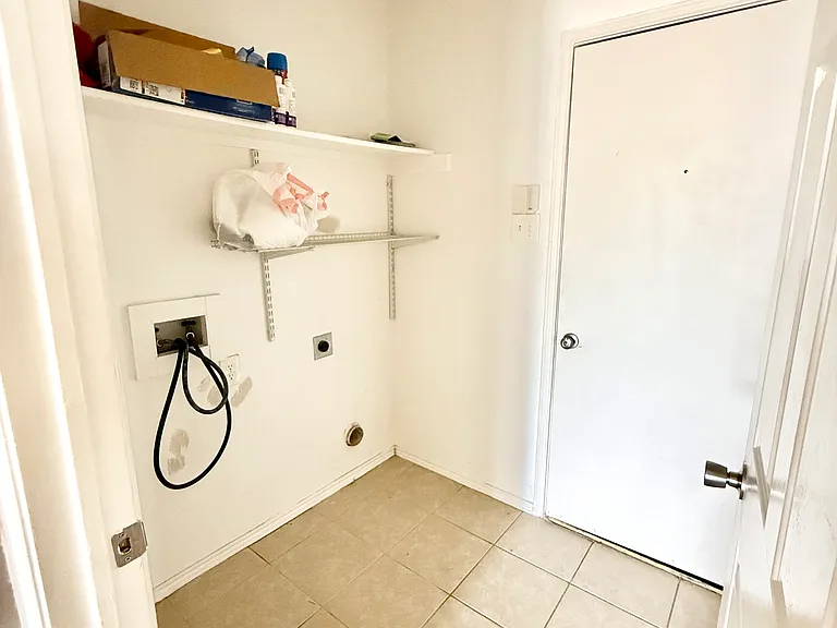 3902 Hudson Dr — Photo 19
