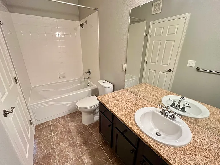 17525 Wilde Ave #207 — Photo 30
