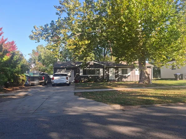 5630 SW 17th St, Topeka, KS 66604