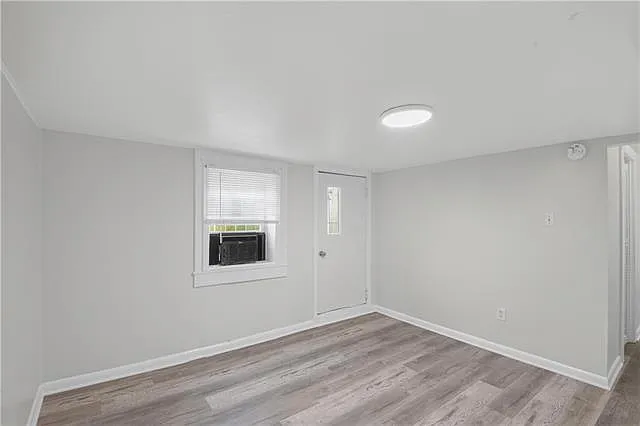 7600 Burthe St #A — Photo 10