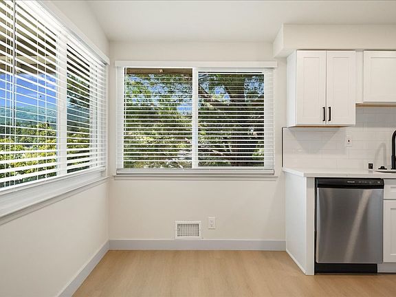 3rd image of 10178 Alpine Dr #2