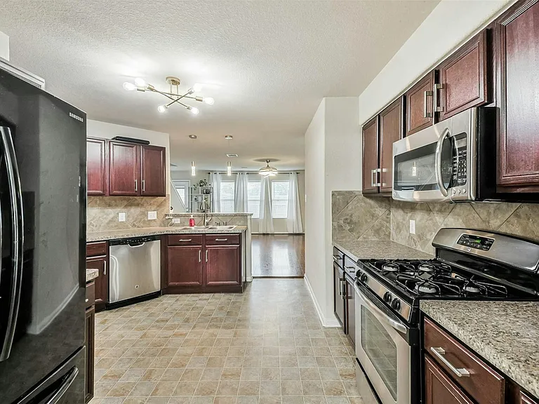 13510 Dahlia Green Way — Photo 14