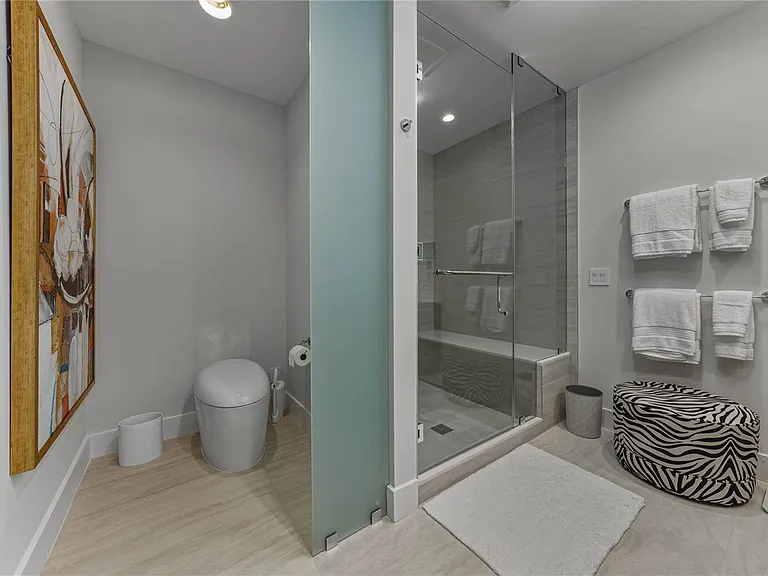 275 1st Ave S #1701 — Photo 77