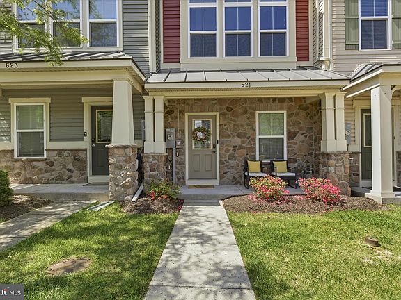 4th image of 621 Ravenwood Dr