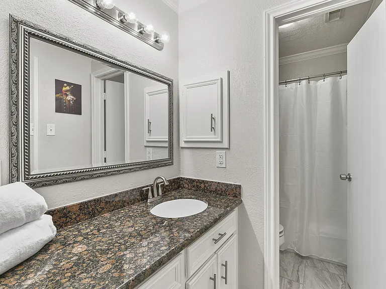 Live Oak Ln — Photo 16