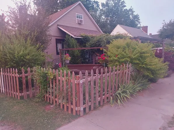 138 W South St, Mooresville, IN 46158