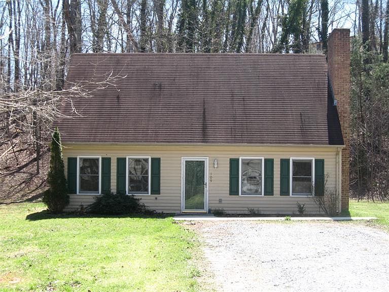 1st image of 109 Wade Ln