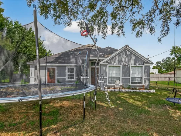 4917 Sycamore Ave, Pasadena, TX 77503