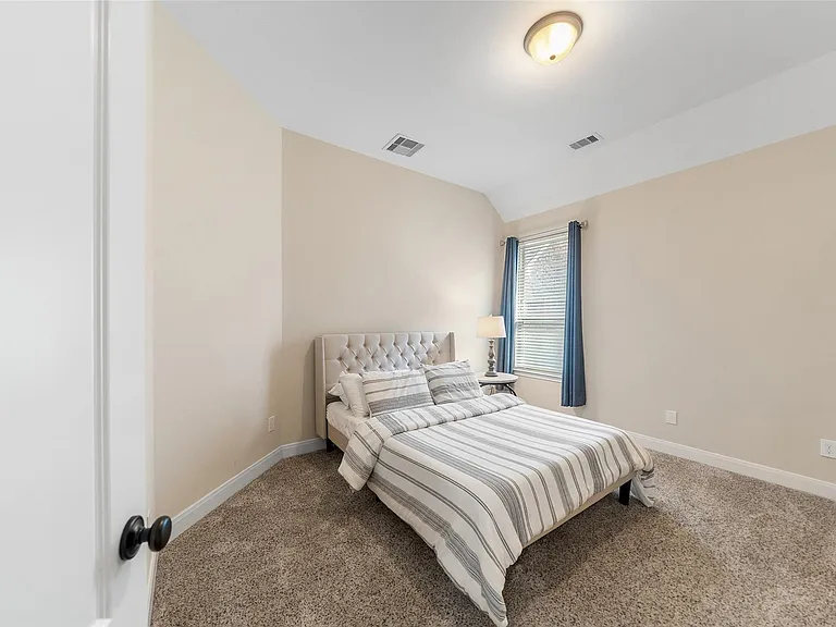 34 Danby Pl — Photo 9